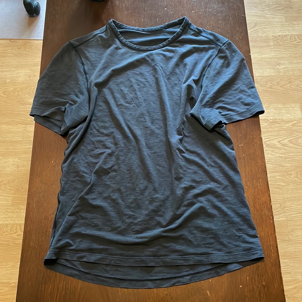 lululemon T-Shirt